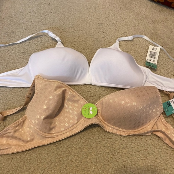 White and TanFruit of the Loom Bras - Picture 1 of 12